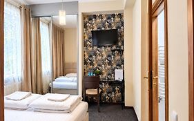 Helvetia Plus B&B - Private Rooms And Apartments